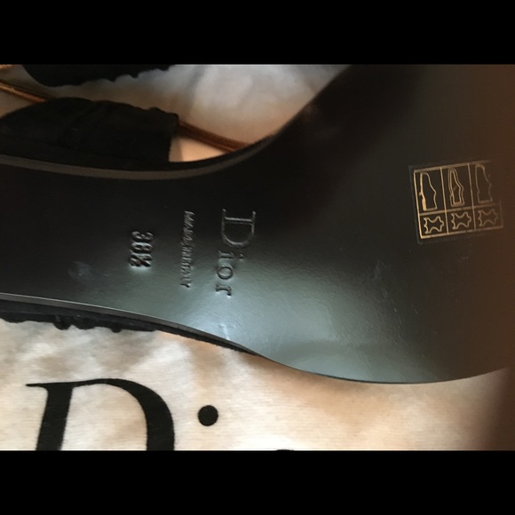 CHRISTIAN DIOR flat gold-tone ankle-strap sandals - Picture 5 of 7